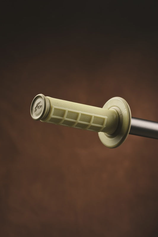 Puños Renthal Dual Kevlar MX medio cuadradillo gris